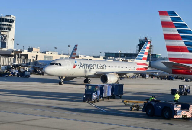 American Airlines reports profits despite jet fuel cost drag