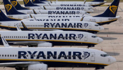 Ryanair returns to profit
