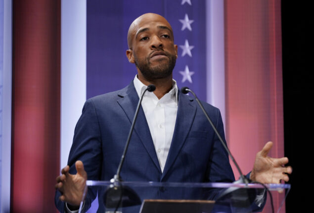 Wisconsin Democrats back Barnes to defeat Senators Johnson