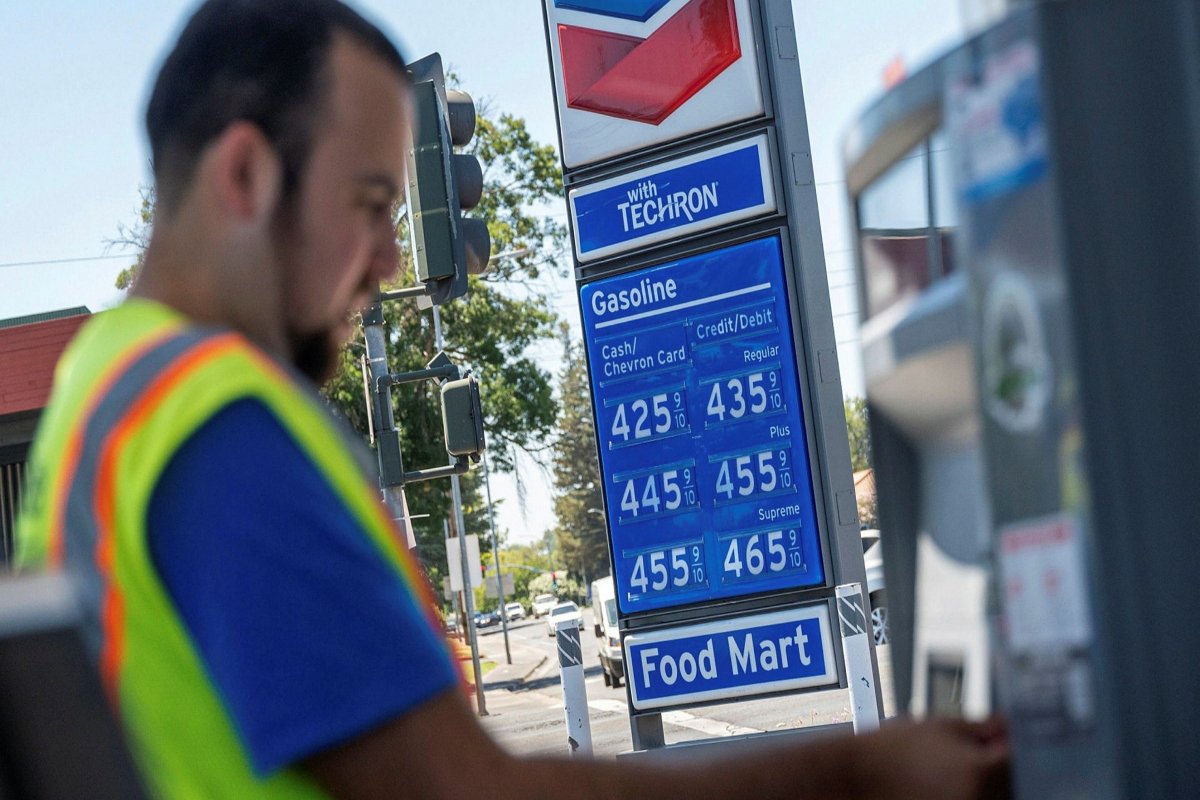 Oil companies enjoy record profits