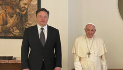 Elon Musk meets Pope Francis and uses Twitter to tell people about it