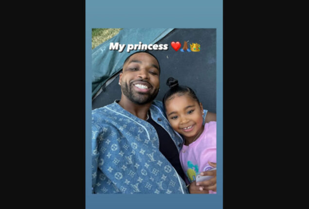 Tristan Thompson poses with his daughter before baby’s birth