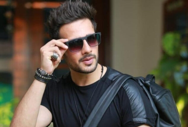 Usama Khan gave statement on dating and showbiz friends