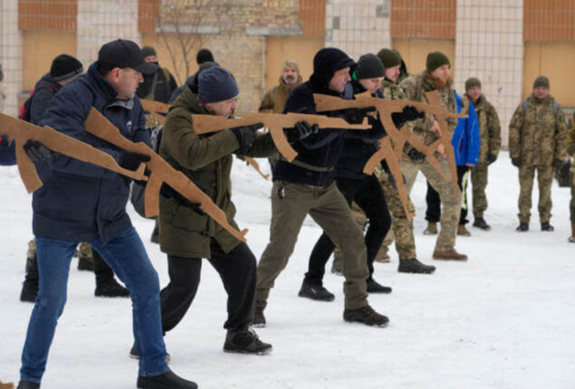 Ukraine is ready to take back its land from Russia