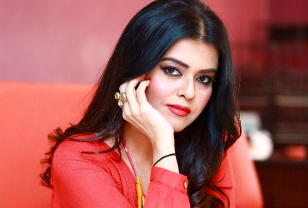 Maria Wasti in her recent viral video while drinking left fans shocked
