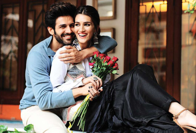 Kriti Sanon receives birthday love from Kartik Aaryan