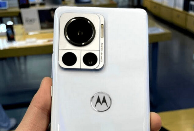 Very first 200 MP camera sample from Motorola Edge 30 Ultra arrives