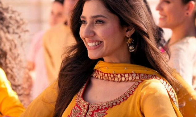 Watch: Mahira Khan dance video goes viral 