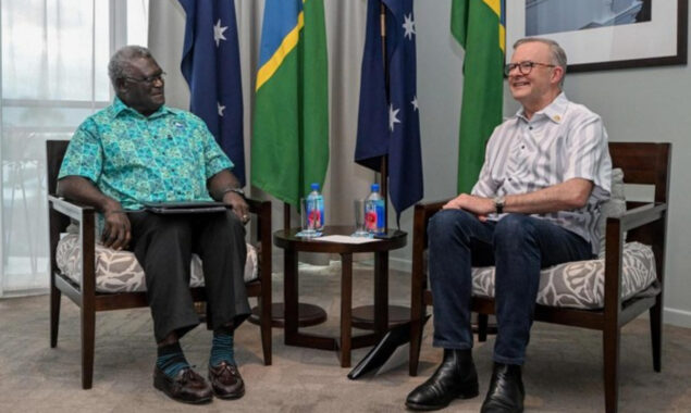 Solomon Islands PM meets Australian, NZ leaders over China deal
