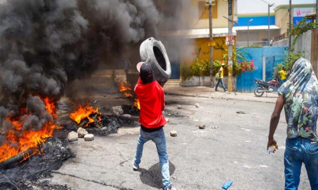 Haiti gang violence kills 89, as country slides into chaos