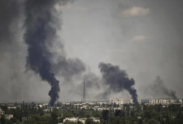 Russia prepares for Ukraine offensive despite new Western weapons