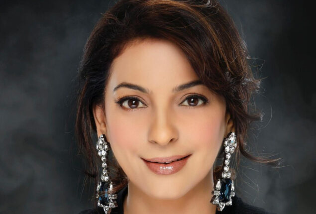 Juhi Chawla shares video of enjoying on vacation in Florence