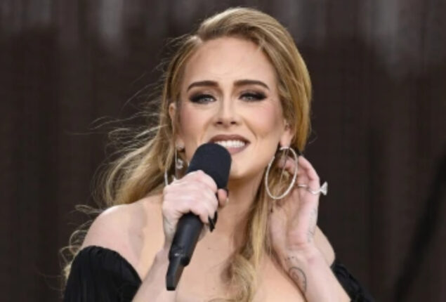 Adele finally let fans say Hello to her life behind the curtain