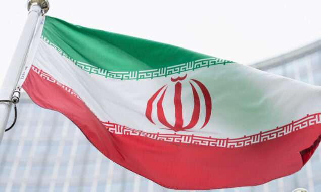 Shiite cleric injured by gunfire in central Iran