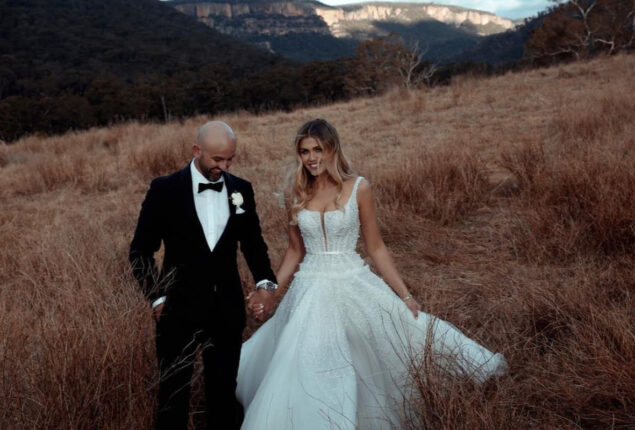 Nathan Lyon and Emma McCarthy tie knot