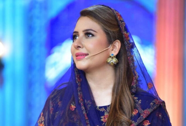 Rabia Anum’s hosting style faced Criticism 