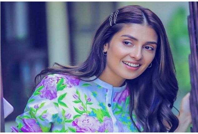 Ayeza Khan’s video of jumping on the trampoline goes viral