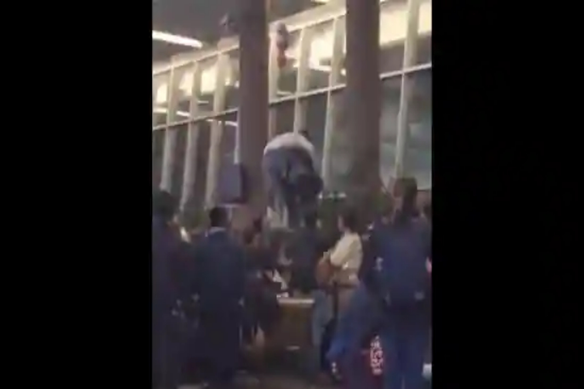 loses balloon