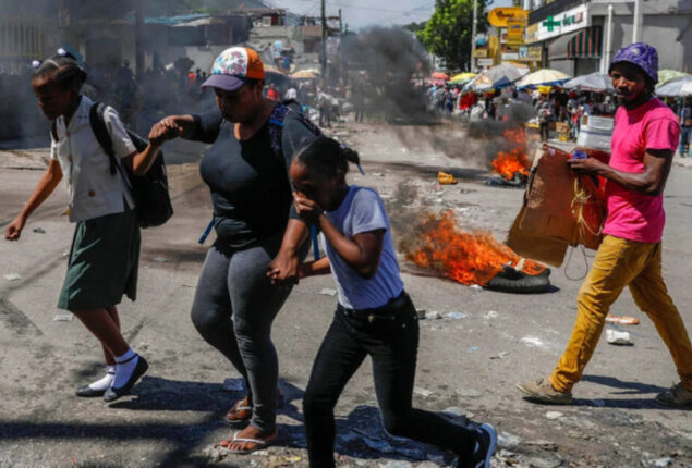Port-au-Prince became involved in war between Haitian gangs