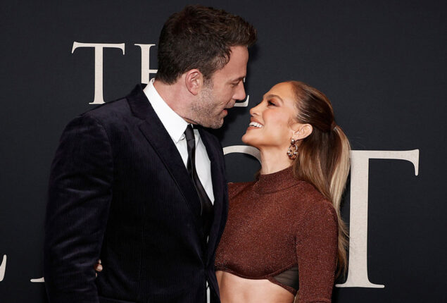 Jennifer Lopez marries Ben Affleck in Las Vegas ceremony
