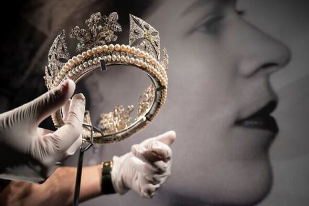 Queen's