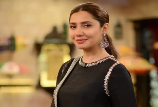 Mahira Khan looks alluring in all her recent shoots