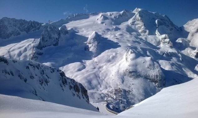 six dead after Marmolada mountain glacier breaks down