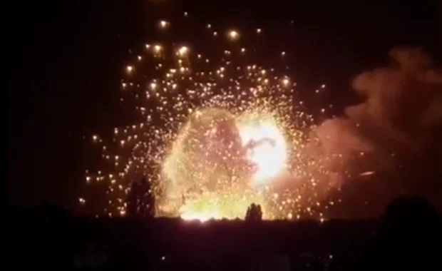 Ukraine destroys a Russian ammo storage with the help of western precision missiles