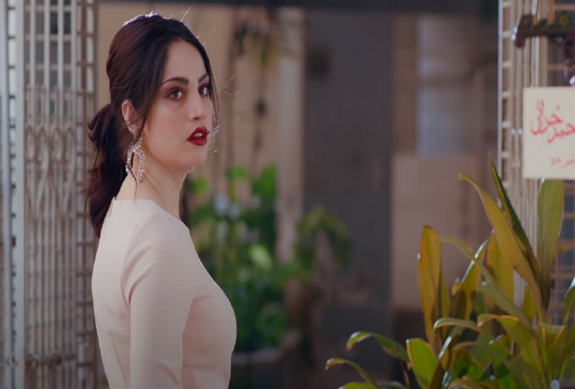 Neelam Munir shares a BTS video from her movie Chakkar