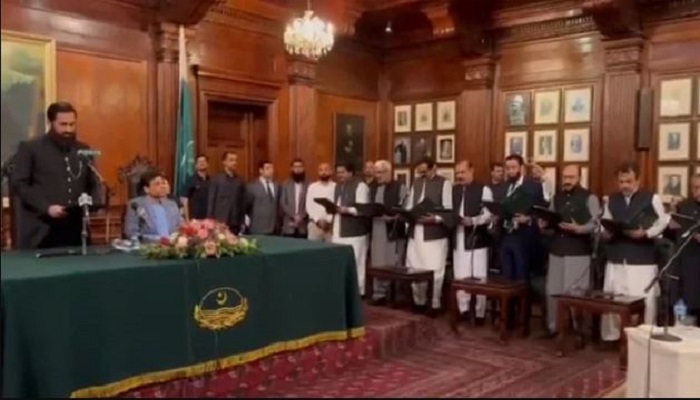 Punjab cabinet take oath