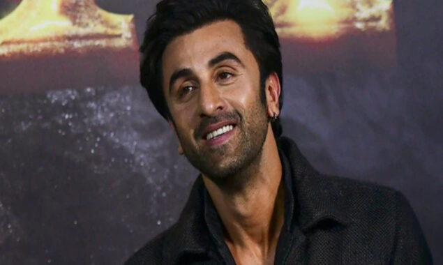 Ranbir Kapoor says ‘Tu chacha ban gya, tu mama…’ to paps as they congratulate him