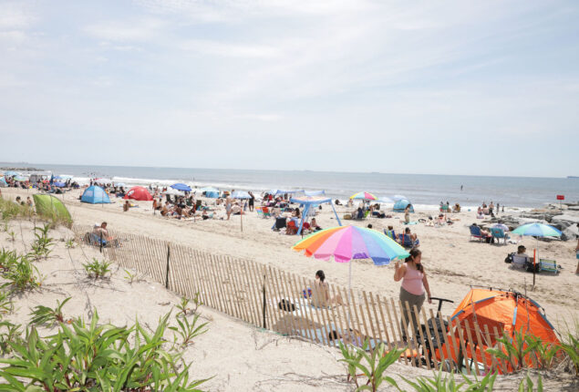 After shark sightings, NYC closes the Rockaway beaches