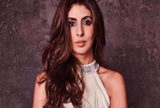 Shweta Bachchan shares throwback picture with Abhishek Bachchan