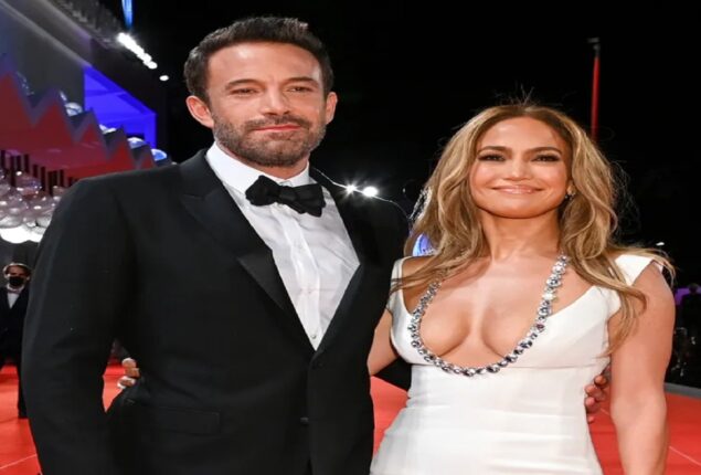 Ben Affleck and Jennifer Lopez get snapped kissing in a Paris park after surprise Vegas wedding