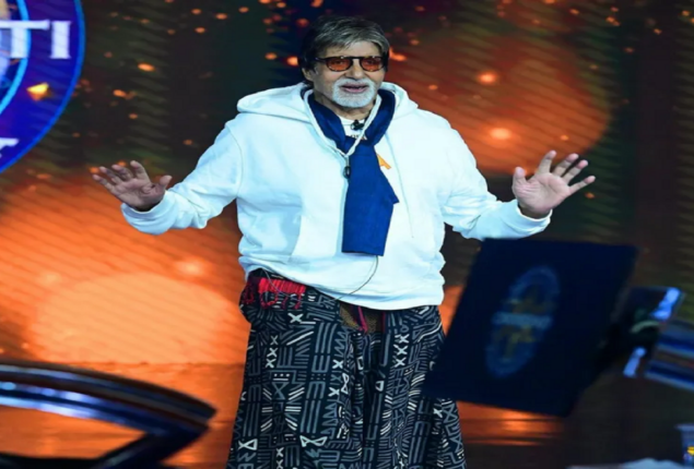 Amitabh Bachchan shares PIC of him wearing Pyjamas on Kaun Banega Crorepati sets