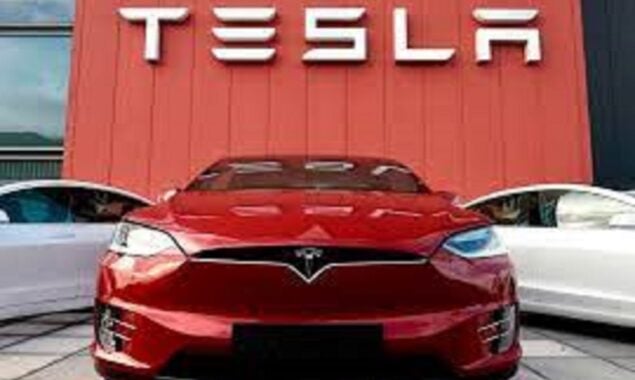 U.S. agency to open probe into fatal Florida Tesla crash