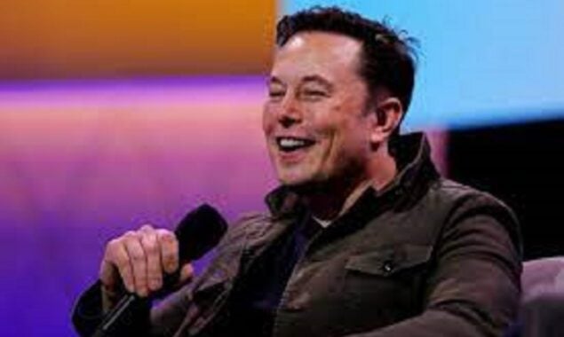 Mars, birth rates, but no Twitter: Elon Musk captivates Sun Valley moguls