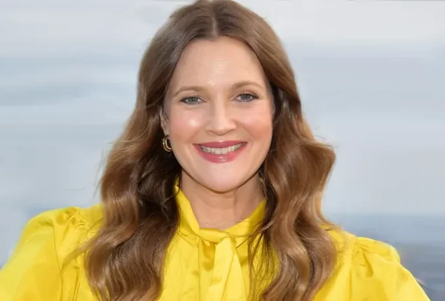  Drew Barrymore welcomes the rain with joy: Watch Video