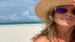 Jennifer Aniston drops a stunning beach selfie
