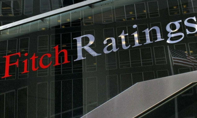 Fitch downgrades Pakistan’s economic outlook to ‘negative’