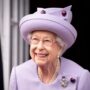 Buckingham Palace must be paid for by having the palace open all year