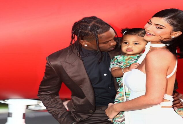 With THIS comment on Travis Scott’s post, Kylie Jenner starts pregnancy rumors