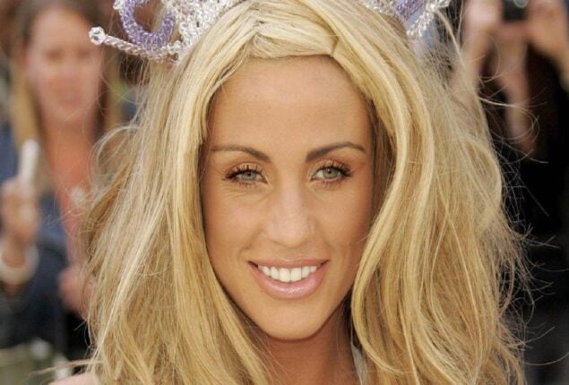 In the midst of conflicting reports, Katie Price displays her engagement ring