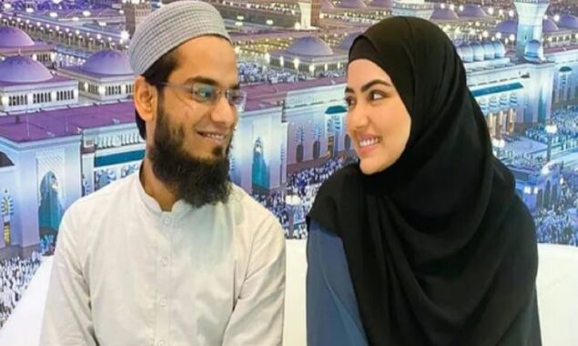 Sana Khan performs Hajj with Husband Mufti Anas