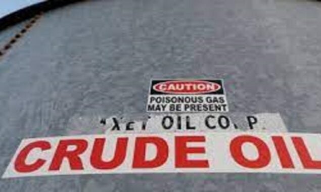 Oil prices increase after dropping 3% the previous session