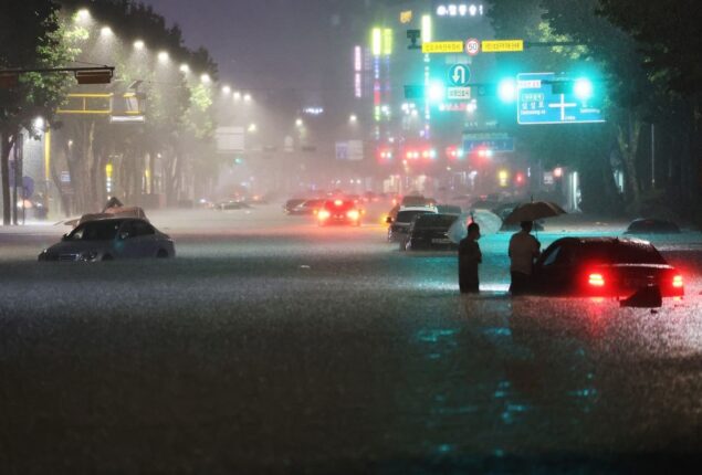 8 Dead in Seoul heavy rains and flooding