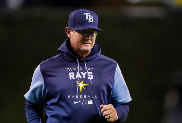 Kyle Snyder: Rays pitching coach injured on visit to mound