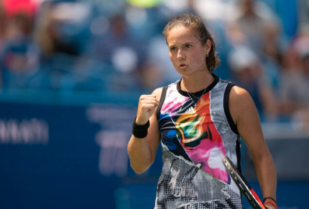 Daria Kasatkina endures alarm in Quebec
