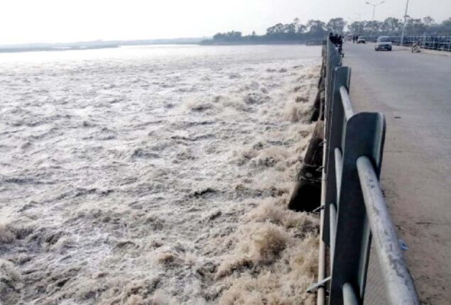 Flood situation in Chenab river after Indian water aggression