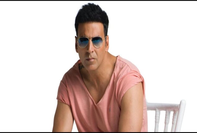 Akshay Kumar returns to sets; starts shooting for ‘Selfiee’